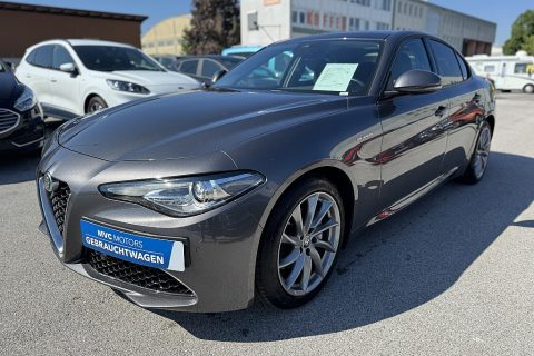 Alfa Romeo Giulia Magnifica 2,2 160 ATX RWD