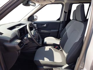 Ford E-Tourneo Courier Titanium