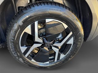 Peugeot 2008 Hybrid 145 e-DCS6 Allure