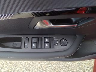 Peugeot 208 Hybrid 100 e-DCS6 Allure