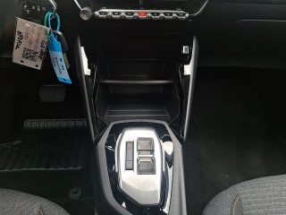 Peugeot 208 Hybrid 100 e-DCS6 Style