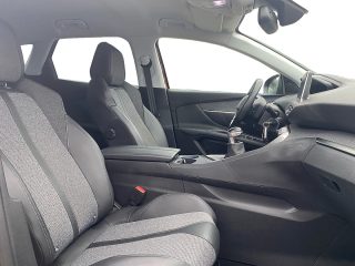 Peugeot 3008 1,2 PureTech 130 S&S Allure ** NUR 27.800 KM **