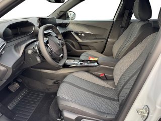 Peugeot 2008 Hybrid 145 e-DCS6 Allure