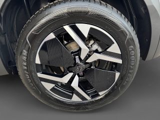 Peugeot 2008 Hybrid 145 e-DCS6 Allure