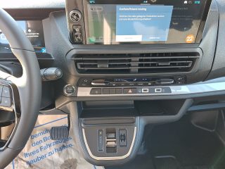 Citroën Jumpy DoKa BlueHDi 145 S&S EAT8 XL Feste Trennwand