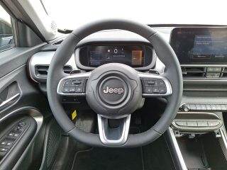 Jeep Avenger 1.2 DCT6 e-Hybrid Summit