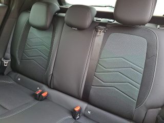 Jeep Avenger 1.2 DCT6 e-Hybrid Summit