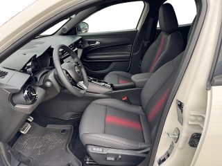Alfa Romeo Junior Ibrida Q4 1.2 MHEV eAWD e-DCT6
