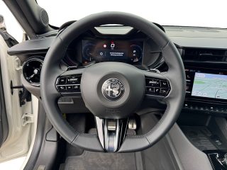 Alfa Romeo Junior Ibrida Q4 1.2 MHEV eAWD e-DCT6