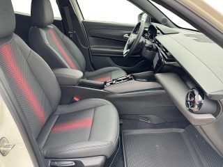 Alfa Romeo Junior Ibrida Q4 1.2 MHEV eAWD e-DCT6