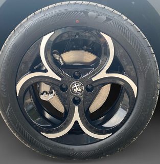 Alfa Romeo Junior Ibrida Speciale 1.2 MHEV e-DCT6