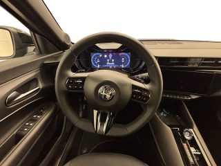 Alfa Romeo Junior Ibrida Speciale 1.2 MHEV e-DCT6