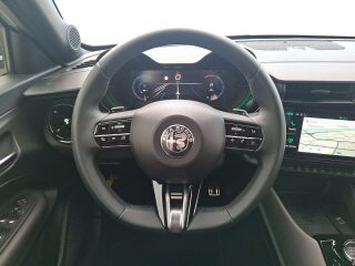 Alfa Romeo Junior Ibrida Speciale 1.2 MHEV e-DCT6