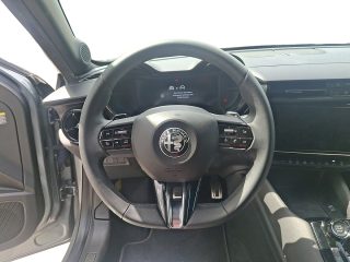 Alfa Romeo Junior Ibrida Speciale 1.2 MHEV e-DCT6