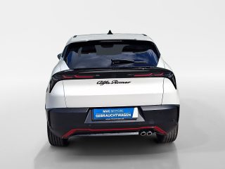 Alfa Romeo Junior Ibrida Speciale 1.2 MHEV e-DCT6