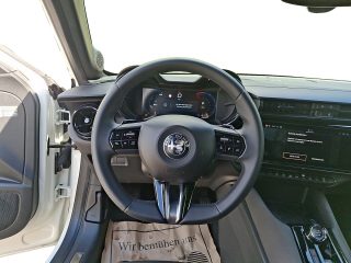 Alfa Romeo Junior Ibrida Speciale 1.2 MHEV e-DCT6