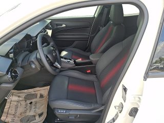 Alfa Romeo Junior Ibrida Speciale 1.2 MHEV e-DCT6