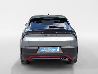 Alfa Romeo Junior Ibrida Speciale 1.2 MHEV e-DCT6