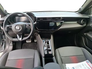 Alfa Romeo Junior Ibrida Speciale 1.2 MHEV e-DCT6