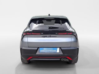 Alfa Romeo Junior Ibrida Speciale 1.2 MHEV e-DCT6
