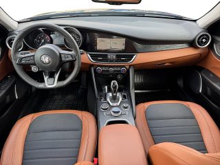 Alfa Romeo Giulia Super 2,2 160 ATX RWD