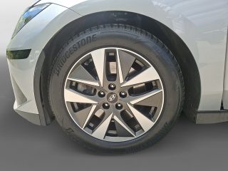 Hyundai Ioniq 6 Elektro 53kWh Base Line Short Range Aut.