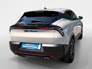 Alfa Romeo Junior 1.2 MHEV 100kW Speciale e-DCT6 Ibrid Automatik