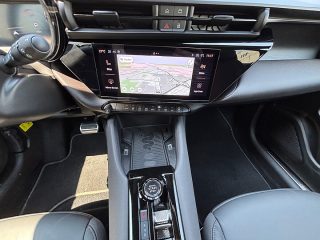 Alfa Romeo Junior 1.2 MHEV 100kW Speciale e-DCT6 Ibrid Automatik
